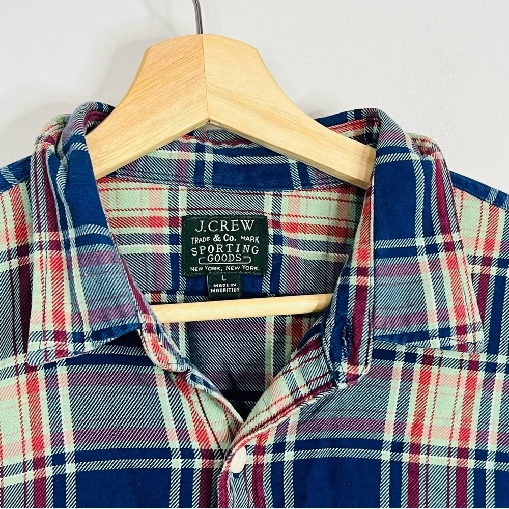 J. Crew Sporting Goods Lightweight Flannel Button Up L